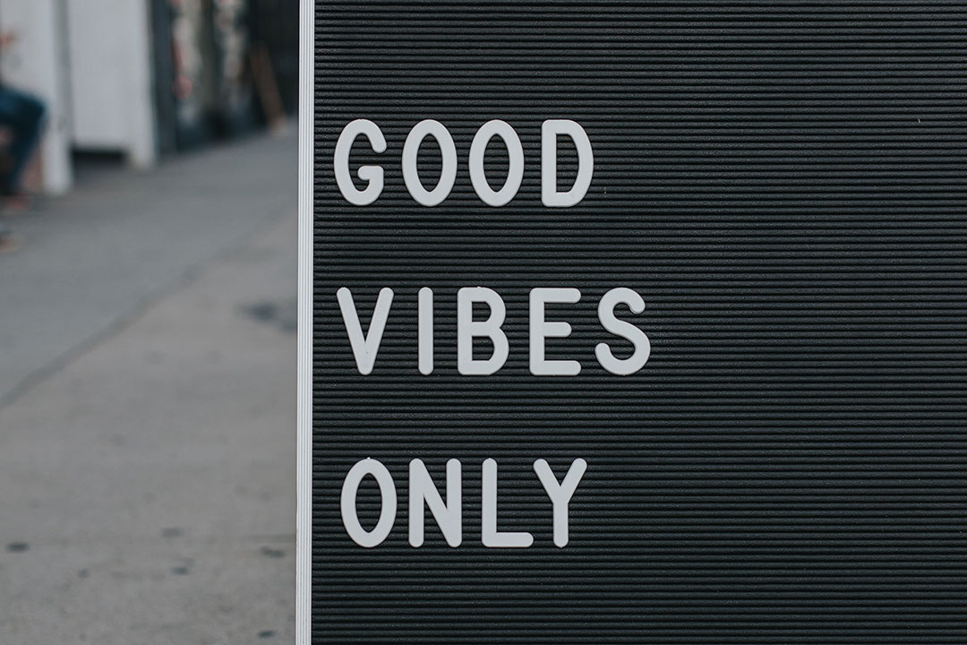 good vibes schild